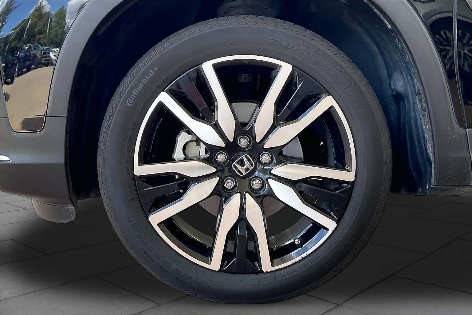 2019 Honda Pilot Touring 8-Passenger Crystal Black Pearl at Honda of Clear Lake