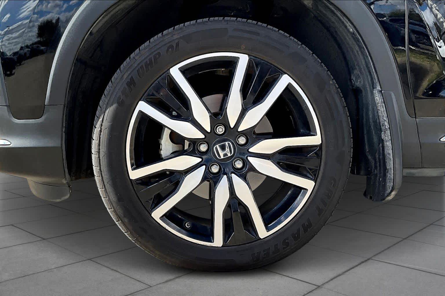 2020 Honda Pilot Touring 8-Passenger Crystal Black Pearl at Honda of Clear Lake