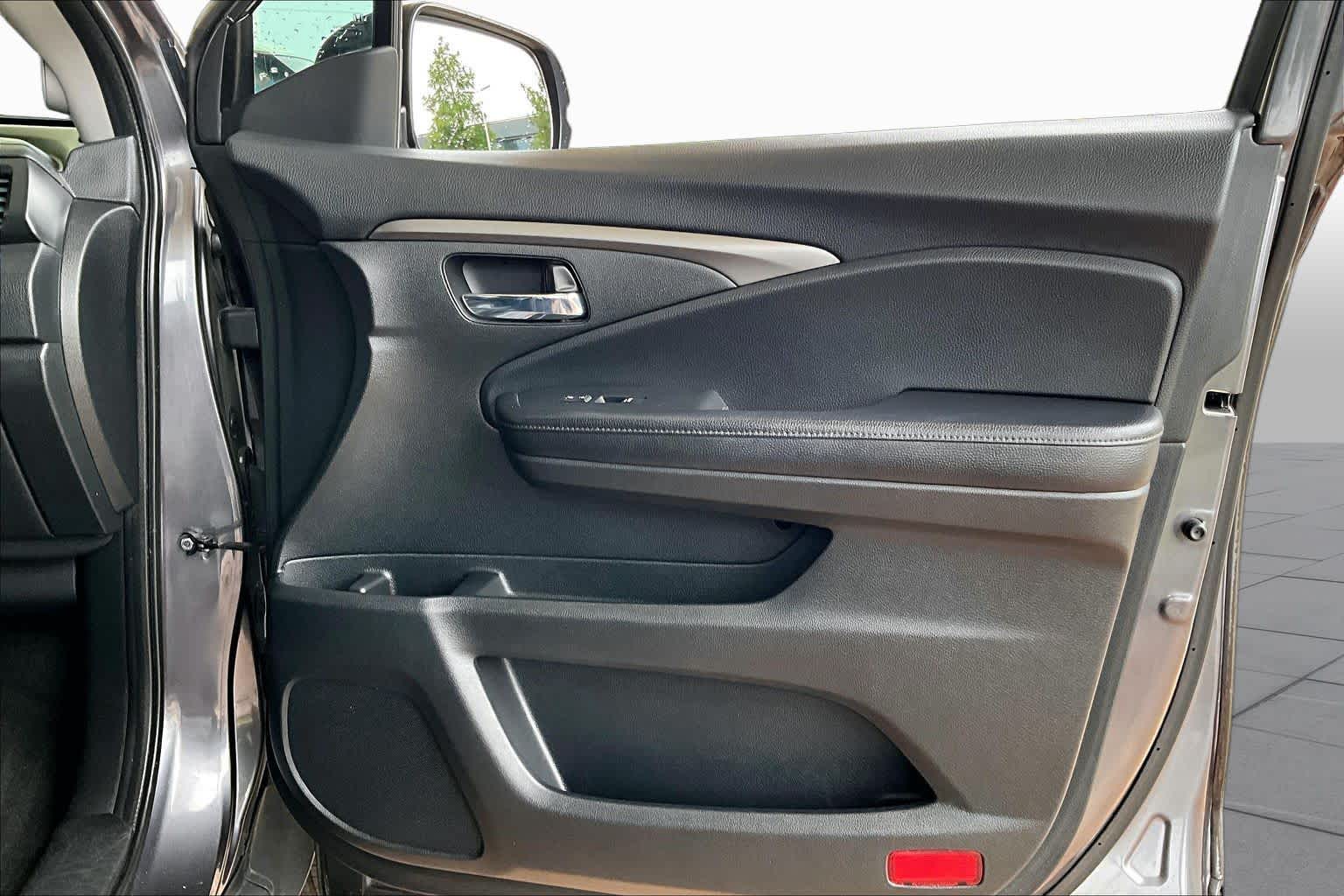 2017 Honda Pilot EX-L Modern Steel Metallic at Westside Kia