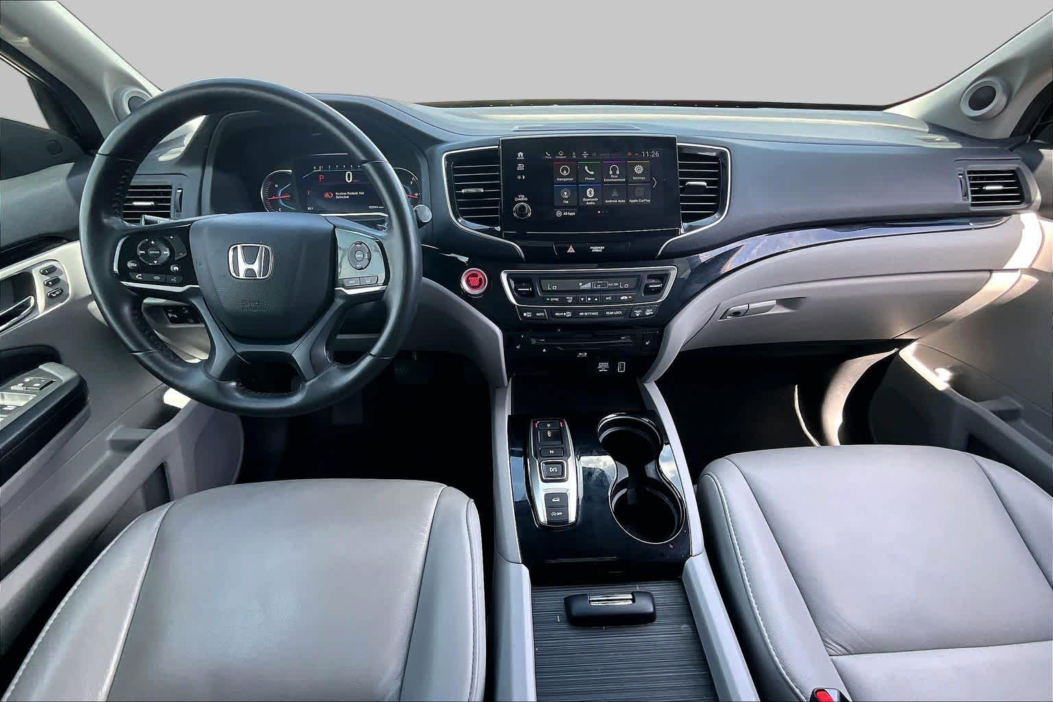 2019 Honda Pilot Touring 8-Passenger Lunar Silver Metallic at AutoNation USA Houston