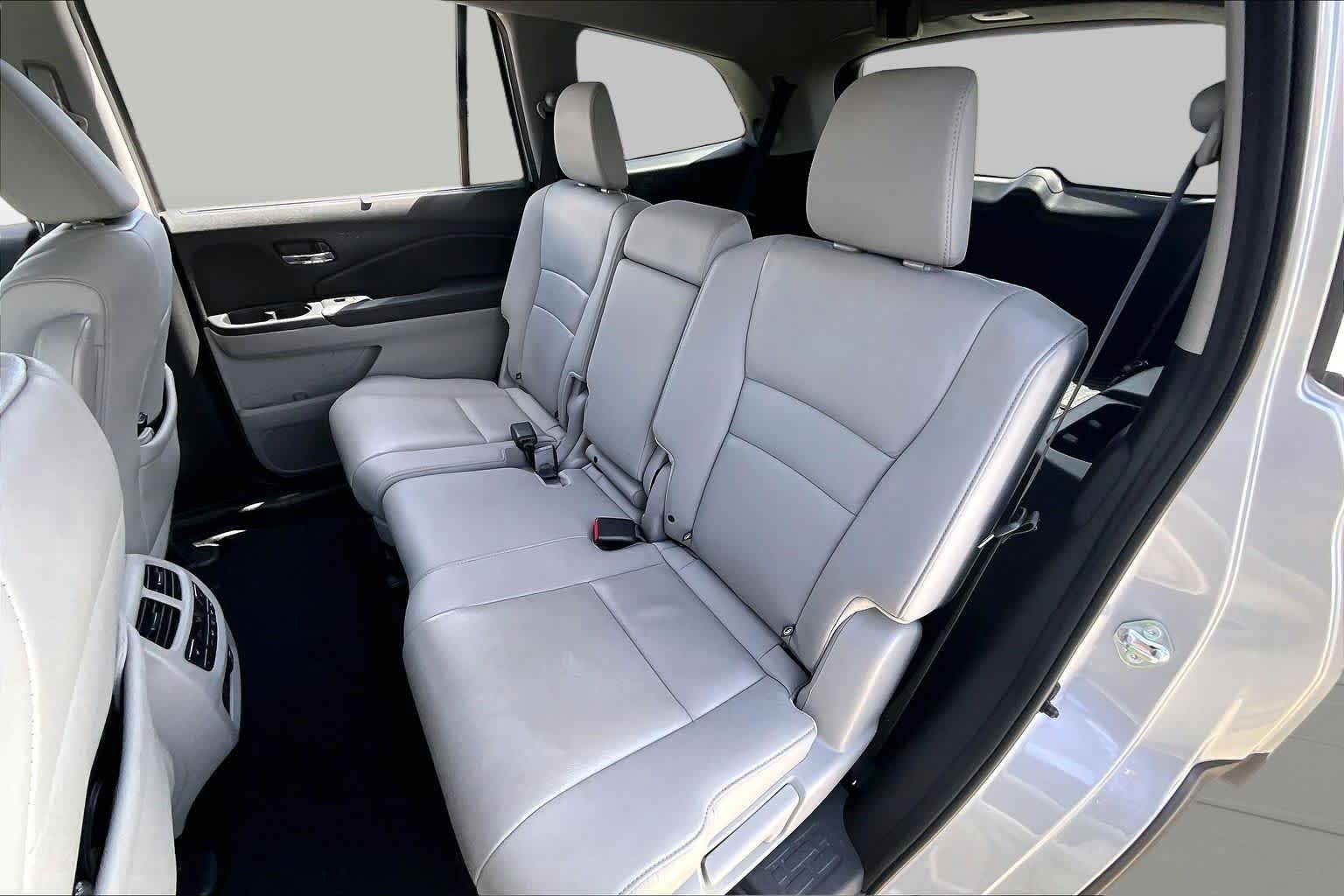 2019 Honda Pilot Touring 8-Passenger Lunar Silver Metallic at AutoNation USA Houston