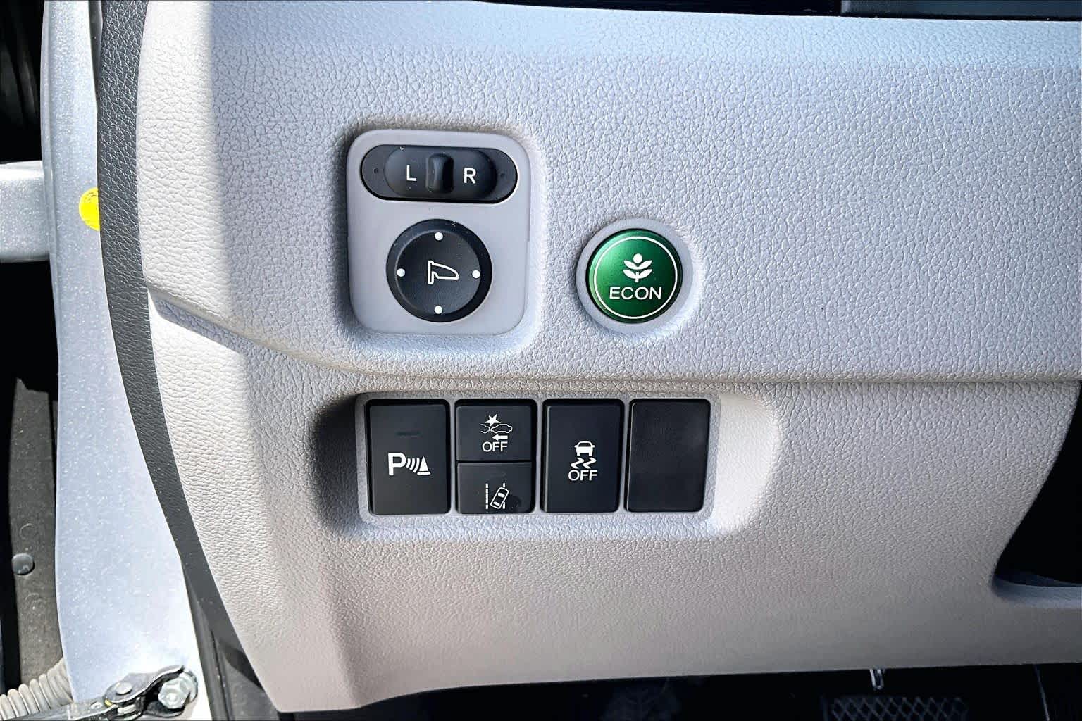 2019 Honda Pilot Touring 8-Passenger Lunar Silver Metallic at AutoNation USA Houston