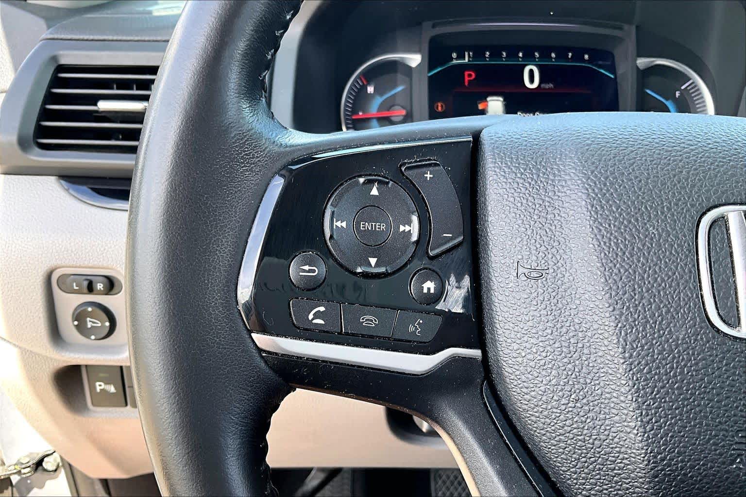 2019 Honda Pilot Touring 8-Passenger Lunar Silver Metallic at AutoNation USA Houston