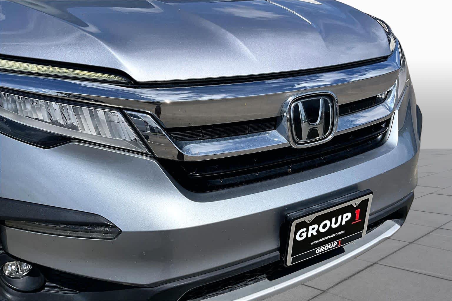 2019 Honda Pilot Touring 8-Passenger Lunar Silver Metallic at AutoNation USA Houston