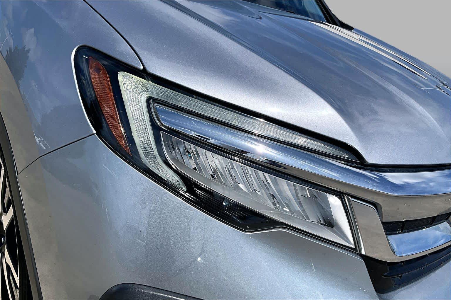 2019 Honda Pilot Touring 8-Passenger Lunar Silver Metallic at AutoNation USA Houston