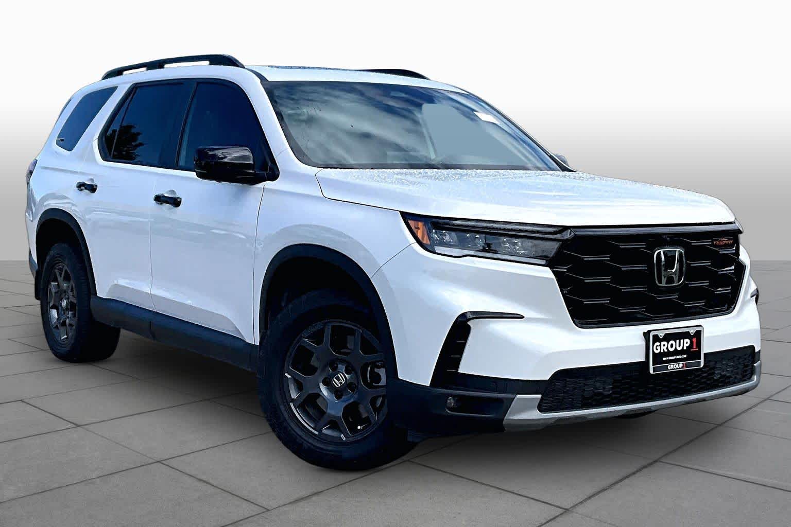 2025 Honda Pilot TrailSport Platinum White Pearl at Honda of Clear Lake