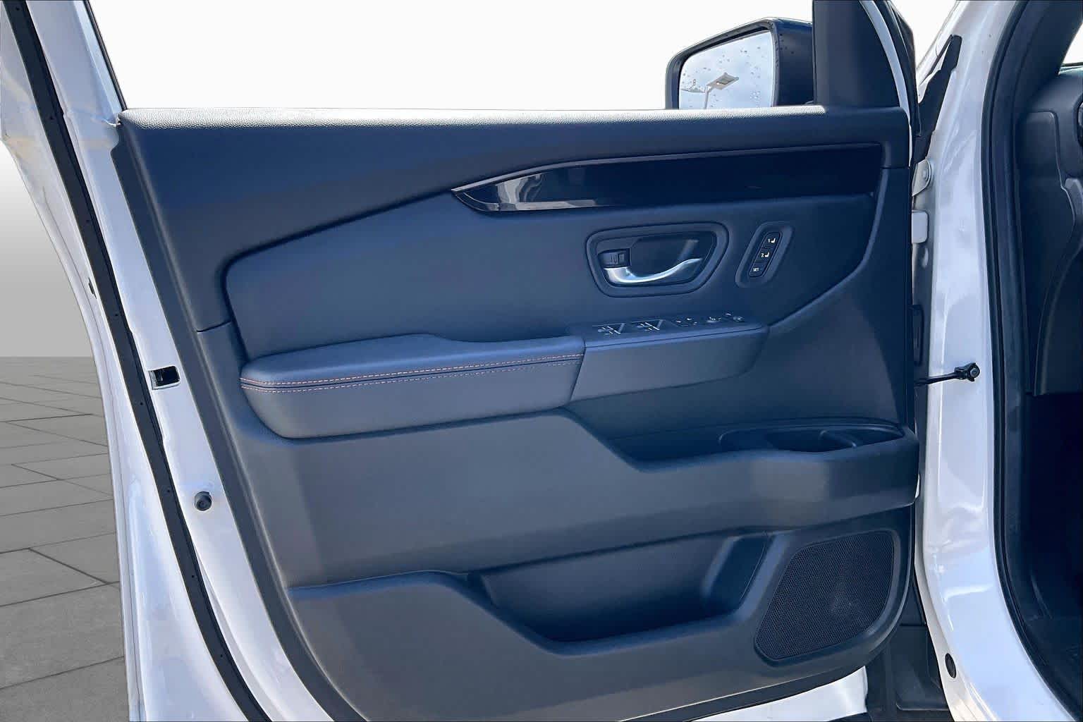 2025 Honda Pilot TrailSport Platinum White Pearl at Honda of Clear Lake