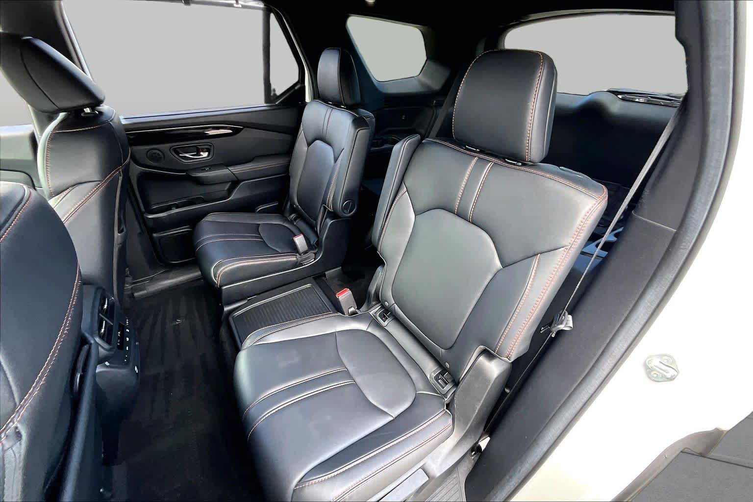 2025 Honda Pilot TrailSport Platinum White Pearl at Honda of Clear Lake