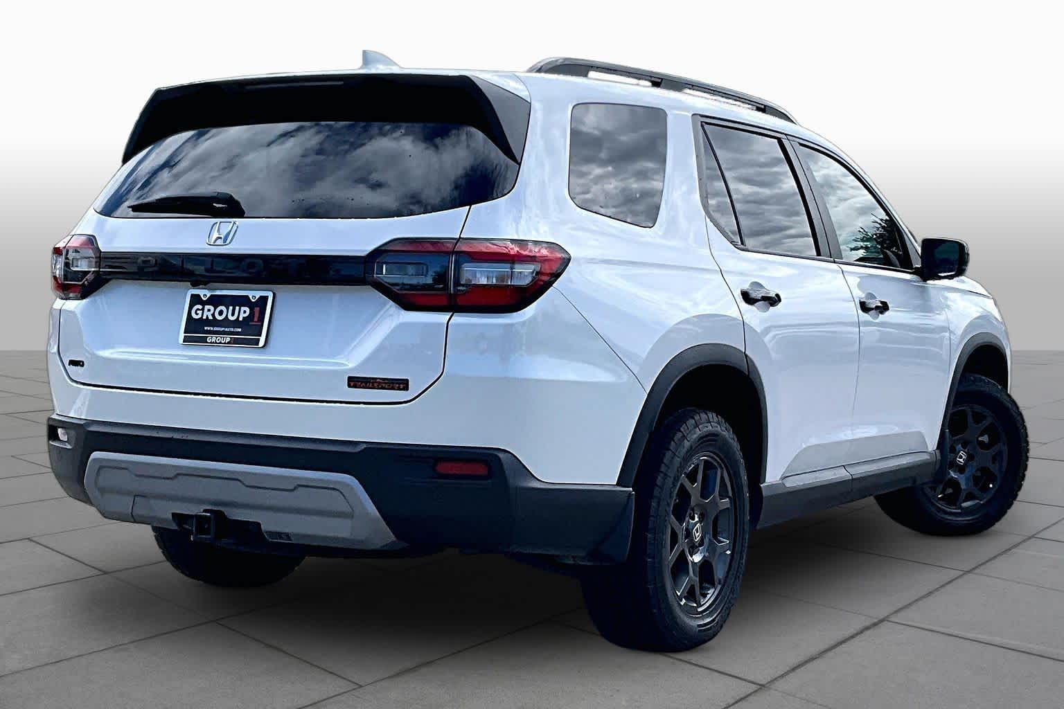 2025 Honda Pilot TrailSport Platinum White Pearl at Honda of Clear Lake