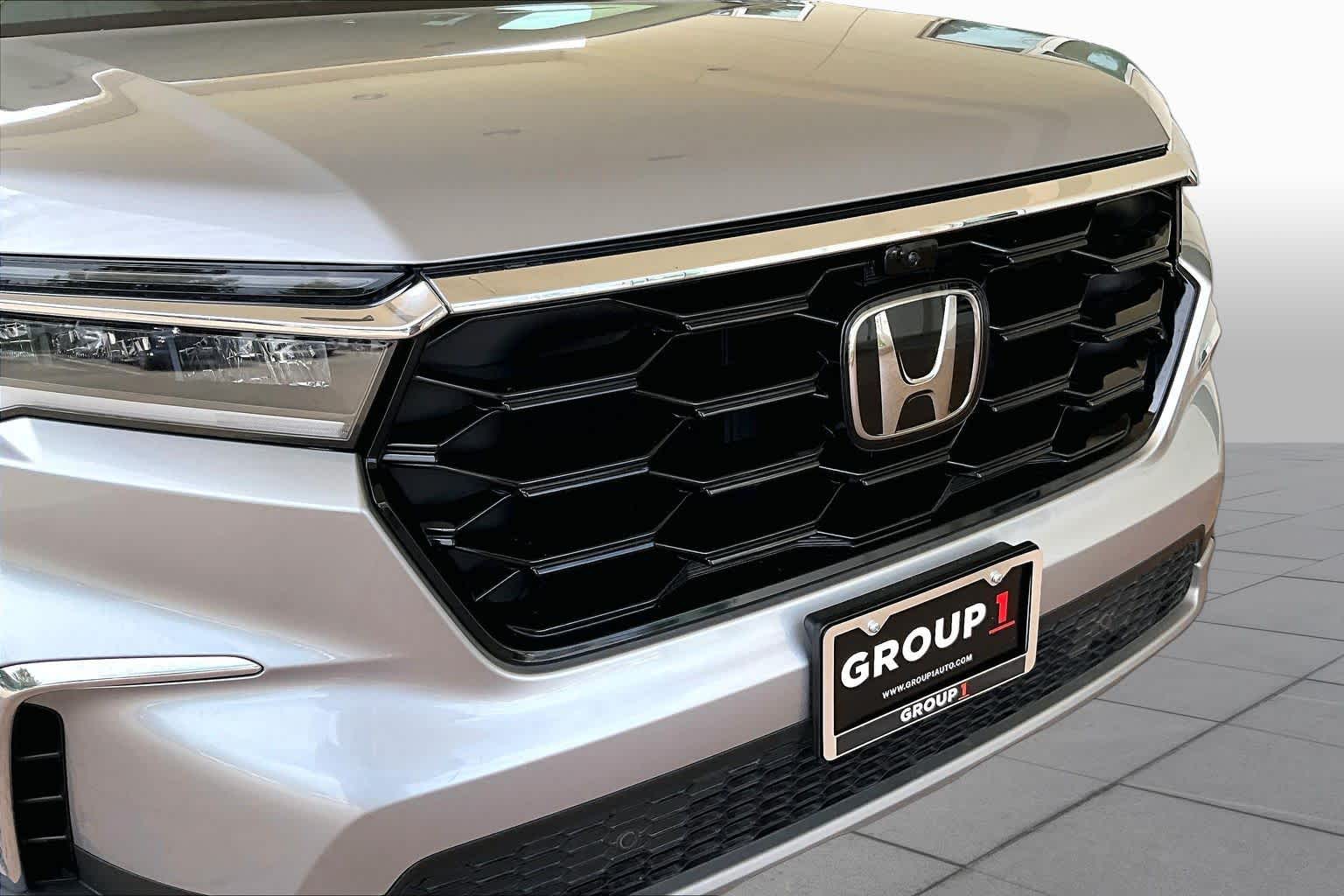 2025 Honda Pilot Elite Lunar Silver Metallic at Honda of Clear Lake