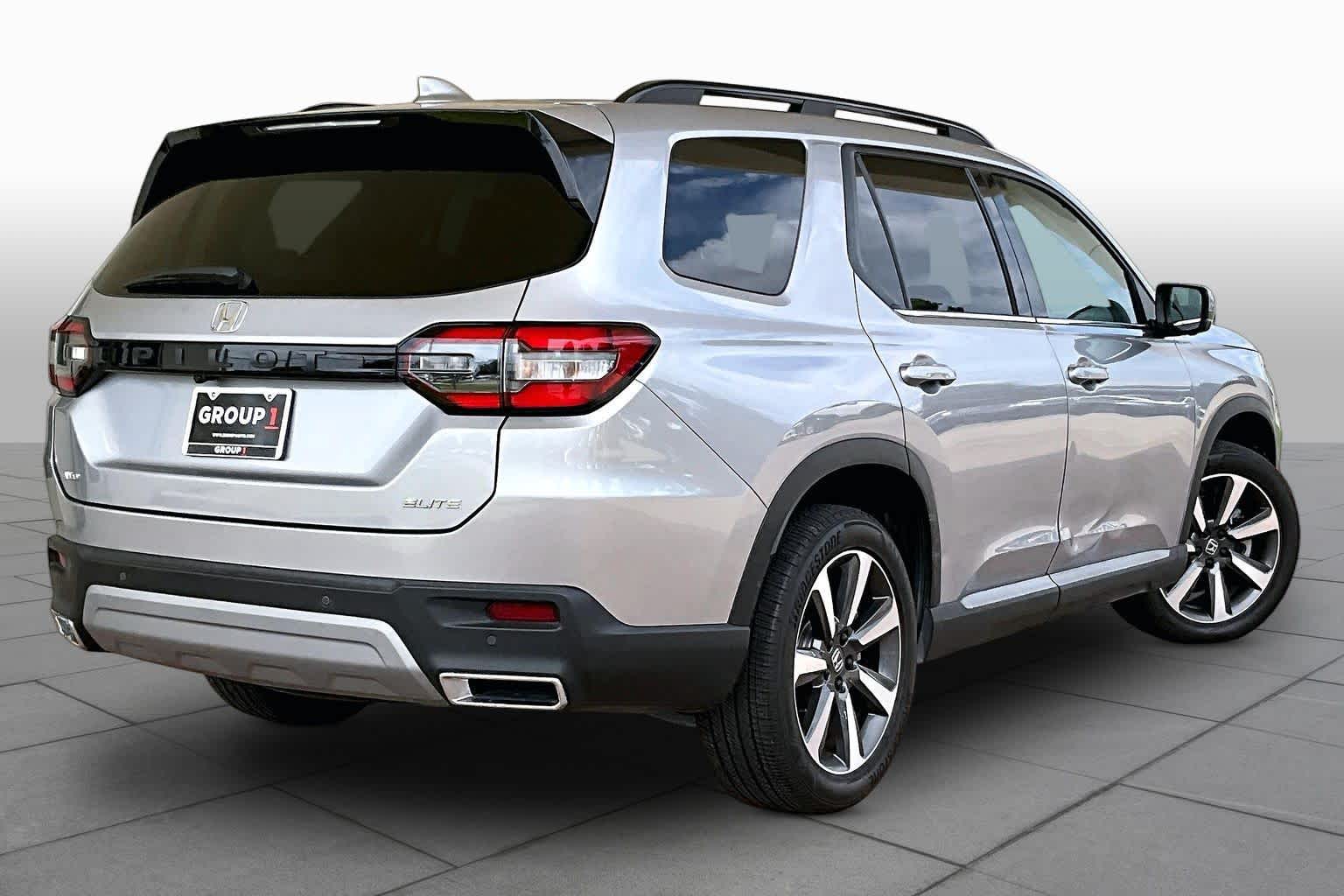2025 Honda Pilot Elite Lunar Silver Metallic at Honda of Clear Lake