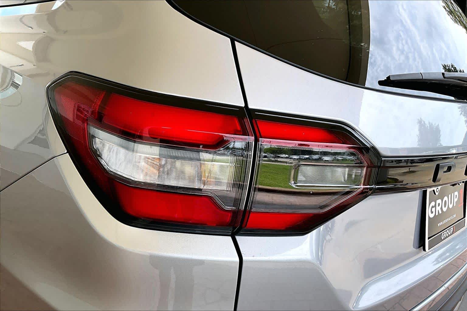 2025 Honda Pilot Elite Lunar Silver Metallic at Honda of Clear Lake