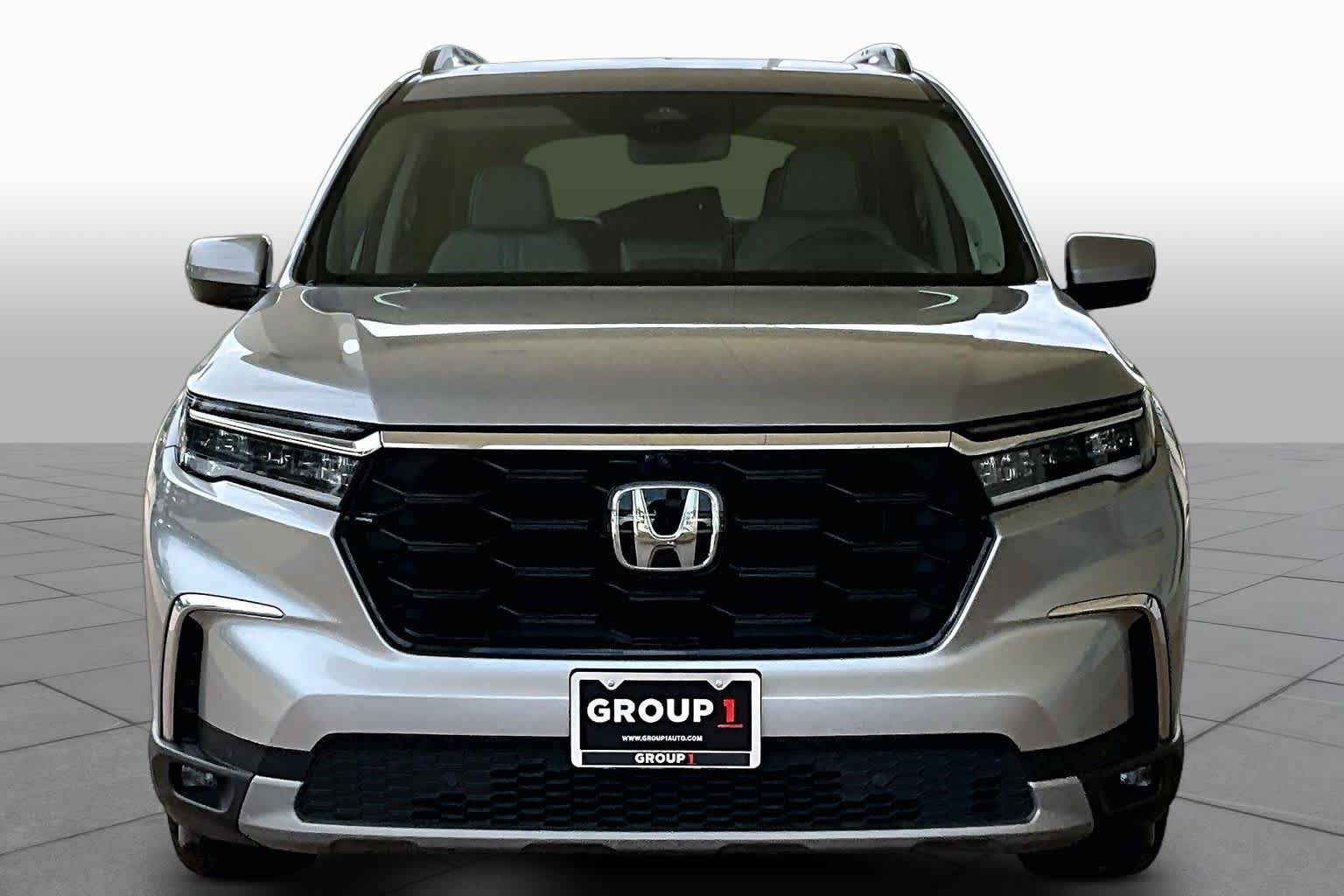 2025 Honda Pilot Elite Lunar Silver Metallic at Honda of Clear Lake