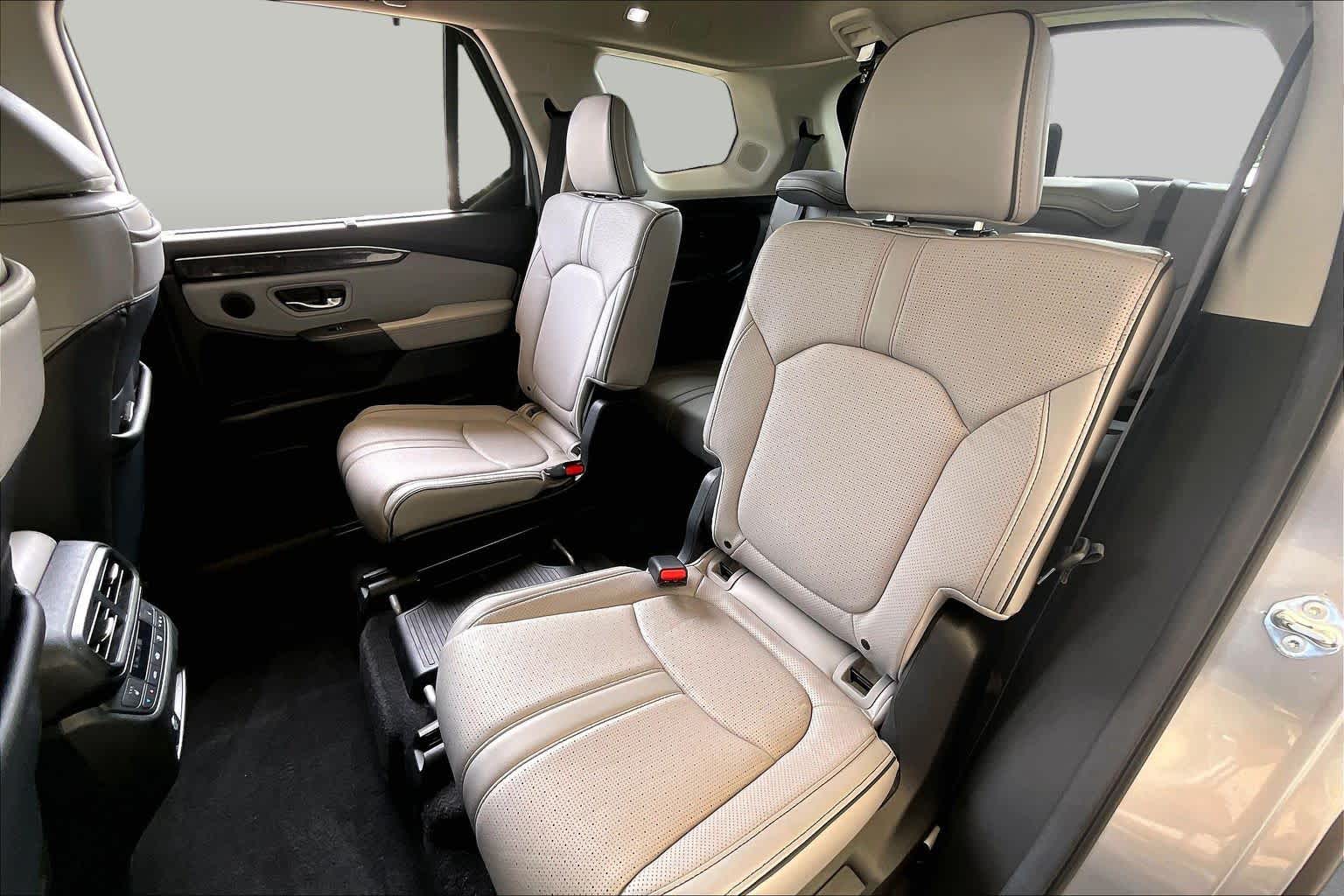 2025 Honda Pilot Elite Lunar Silver Metallic at Honda of Clear Lake