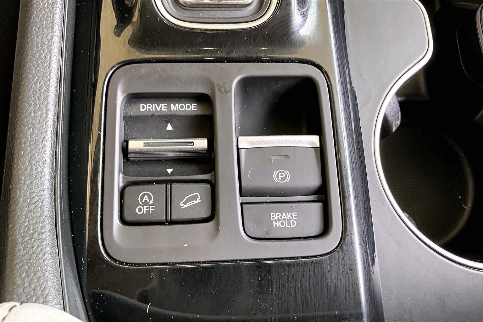 2025 Honda Pilot Elite Lunar Silver Metallic at Honda of Clear Lake
