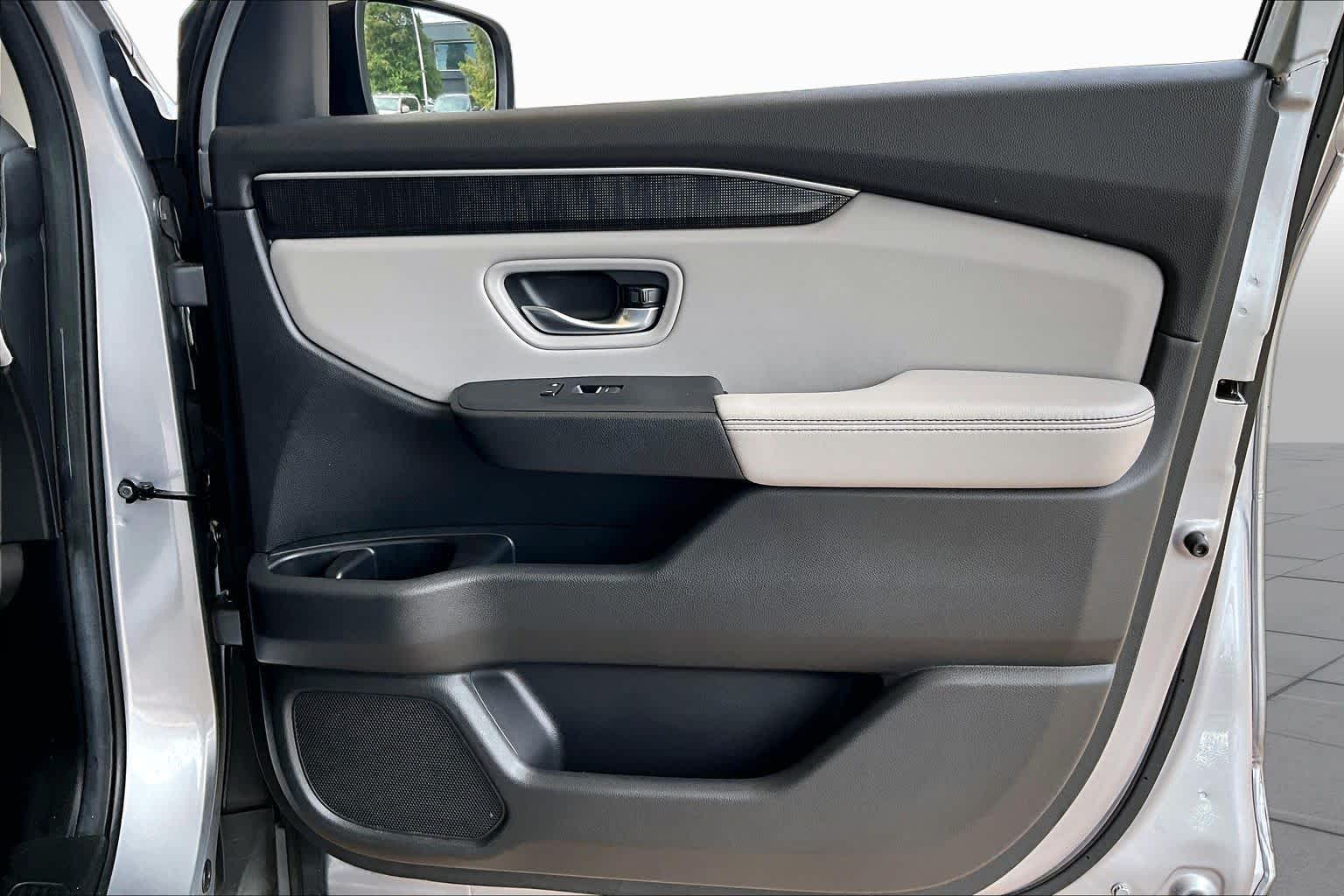 2025 Honda Pilot Elite Lunar Silver Metallic at Honda of Clear Lake