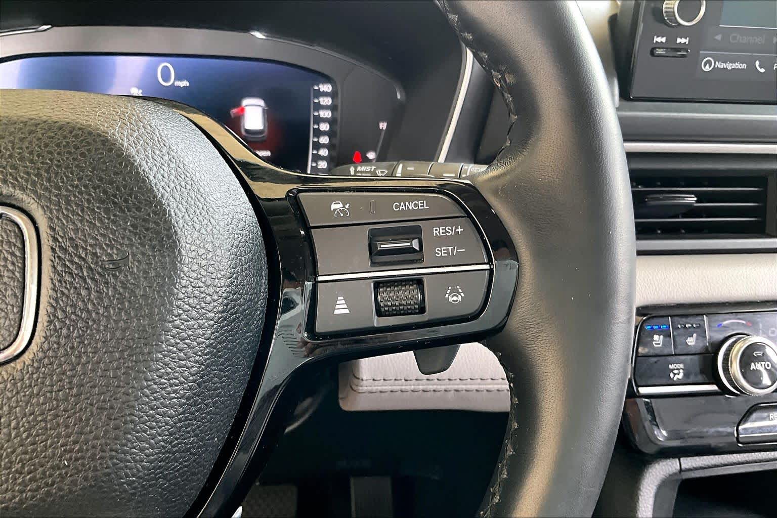 2025 Honda Pilot Elite Lunar Silver Metallic at Honda of Clear Lake