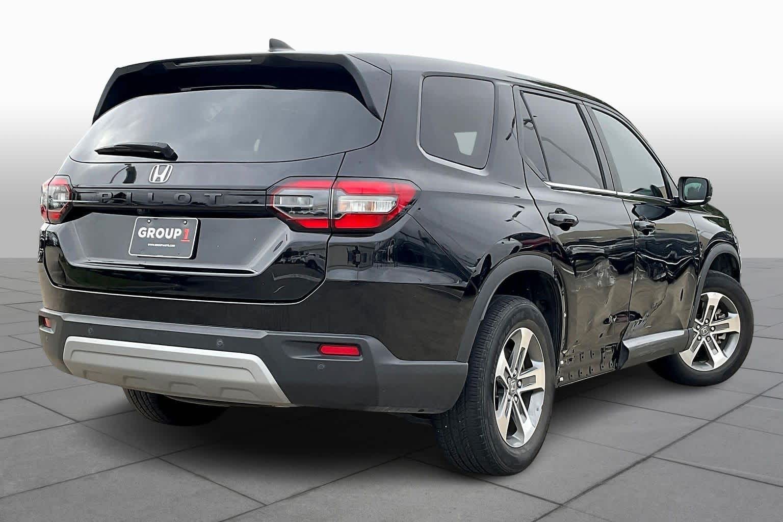2023 Honda Pilot EX-L 8 Passenger Crystal Black Pearl at AutoNation USA Houston