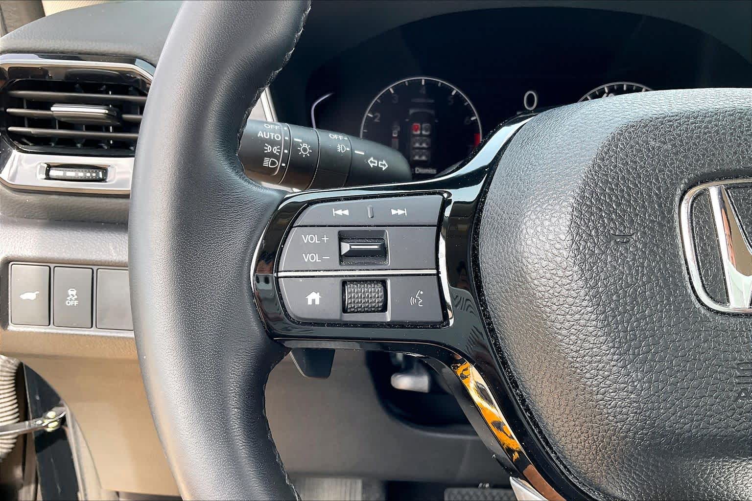 2023 Honda Pilot Touring Crystal Black Pearl at AutoNation USA Katy