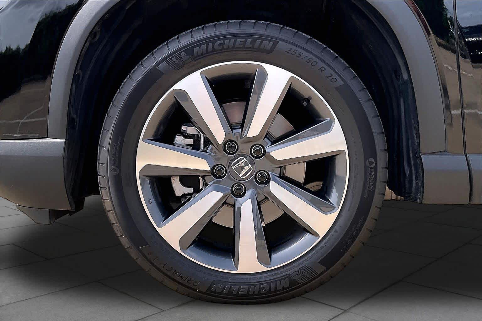 2023 Honda Pilot Touring Crystal Black Pearl at AutoNation USA Katy