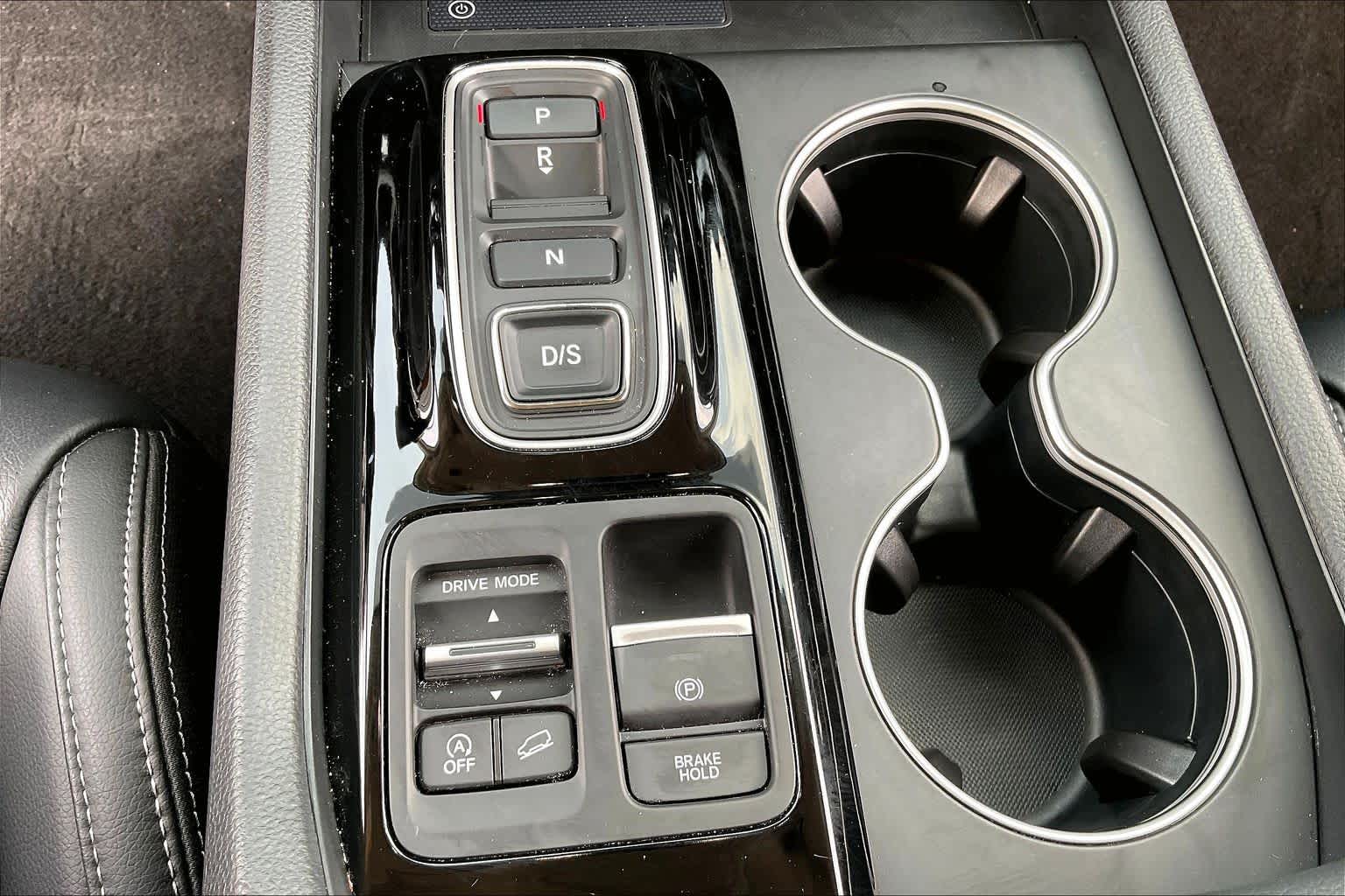 2023 Honda Pilot Touring Crystal Black Pearl at AutoNation USA Katy