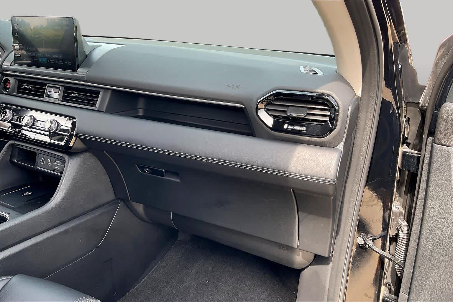2023 Honda Pilot Touring Crystal Black Pearl at AutoNation USA Katy