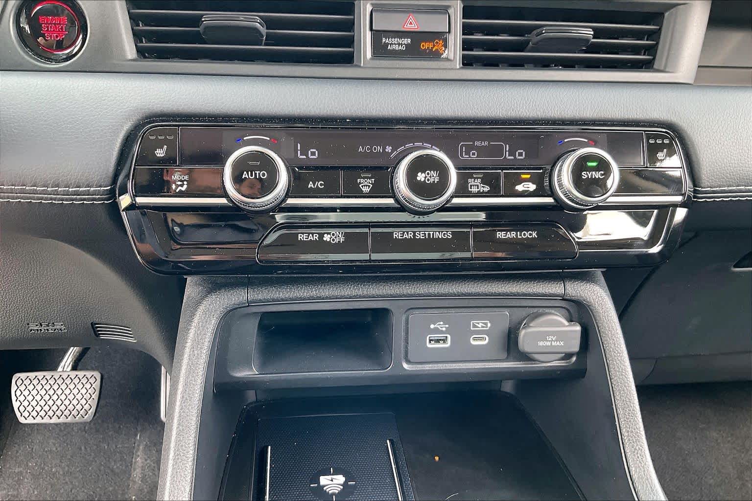 2023 Honda Pilot Touring Crystal Black Pearl at AutoNation USA Katy