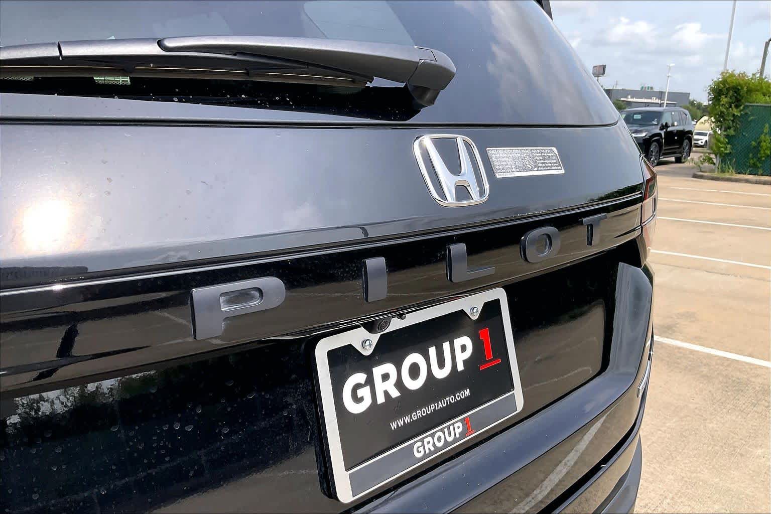 2023 Honda Pilot Touring Crystal Black Pearl at AutoNation USA Katy