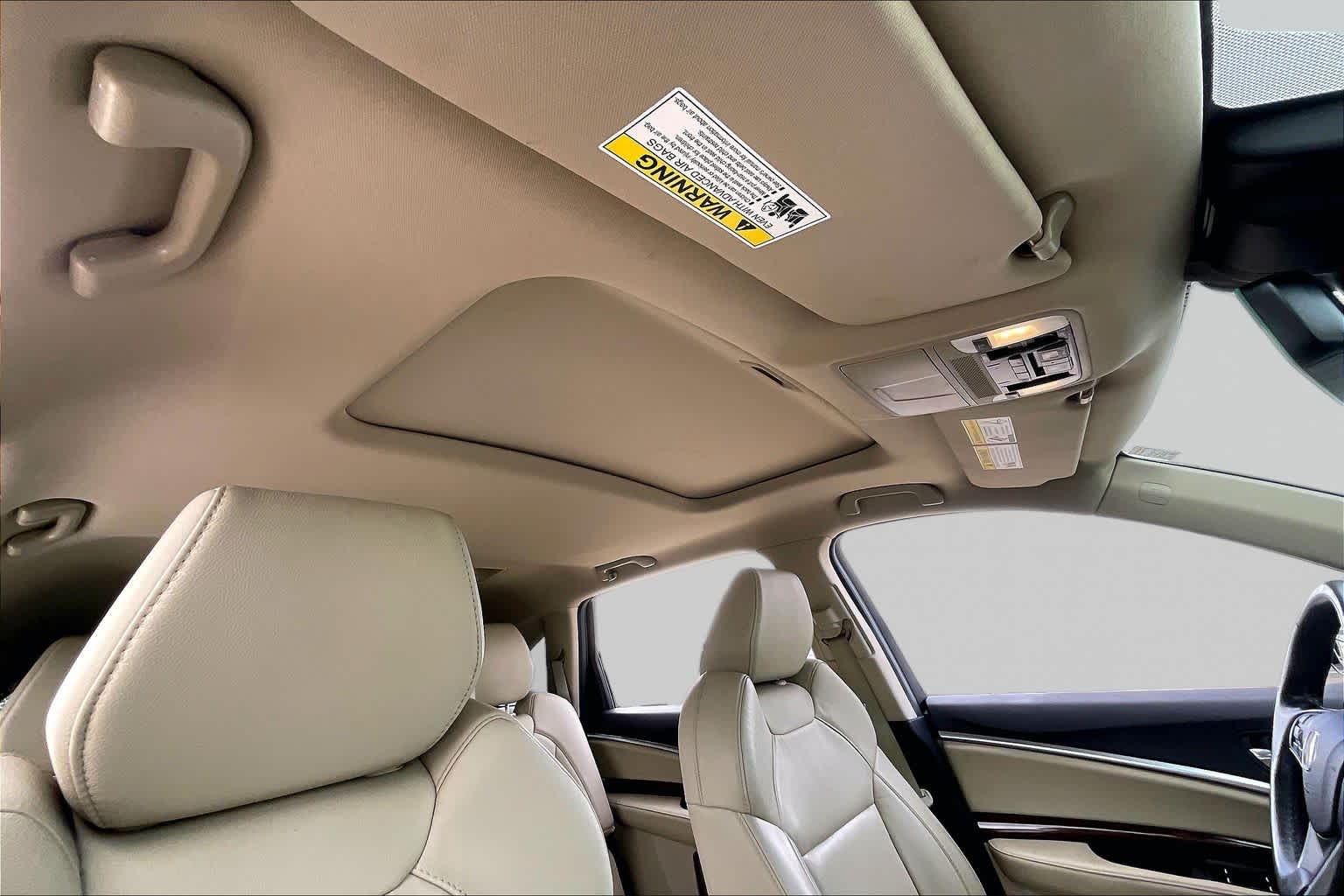 2017 Acura MDX w/Technology Pkg White Diamond Pearl at AutoNation USA Katy