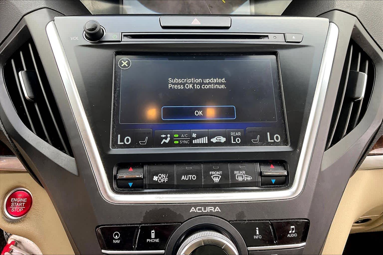 2017 Acura MDX w/Technology Pkg White Diamond Pearl at AutoNation USA Katy