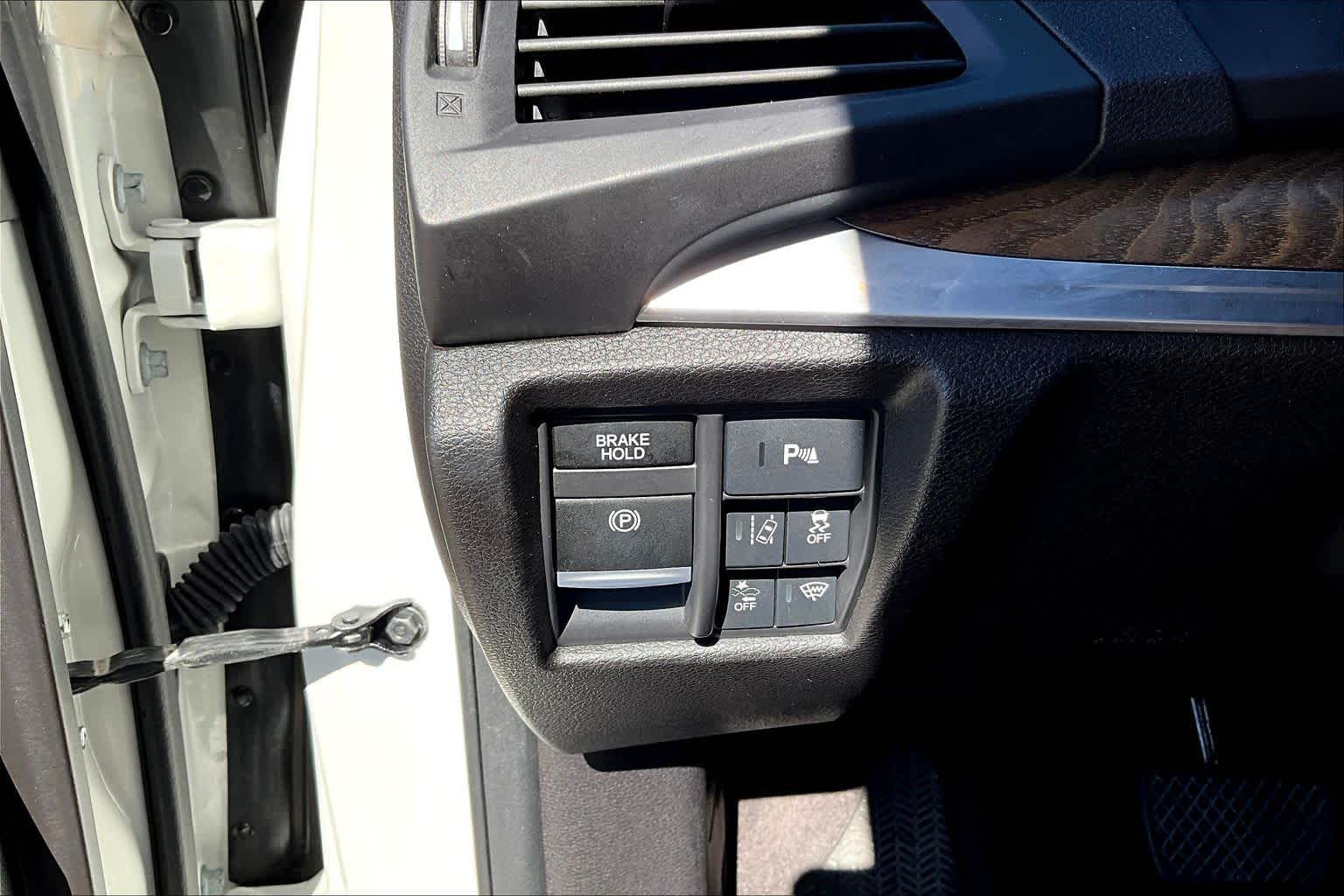 2017 Acura MDX w/Advance Pkg White Diamond Pearl at Sterling McCall Acura