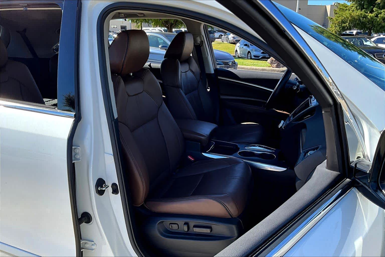 2017 Acura MDX w/Advance Pkg White Diamond Pearl at Sterling McCall Acura