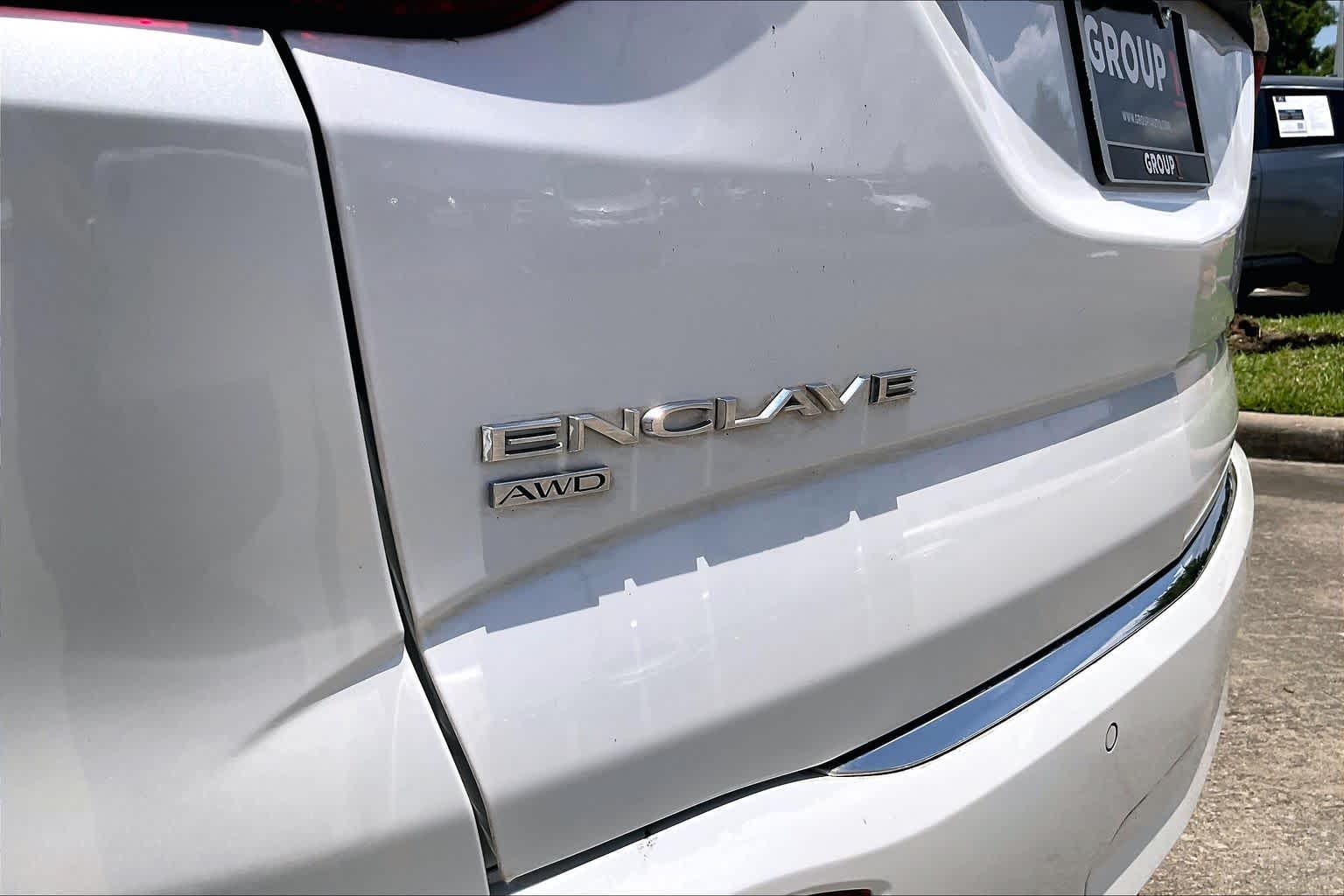 2021 Buick Enclave Avenir White Frost Tricoat at AutoNation USA Houston