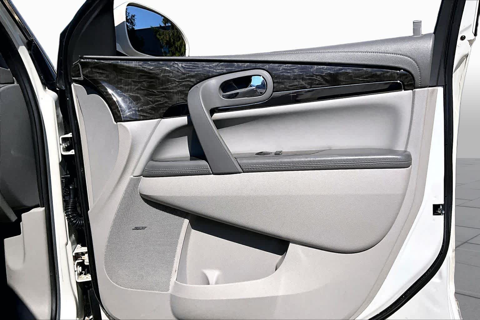 2013 Buick Enclave photo 21 of 35