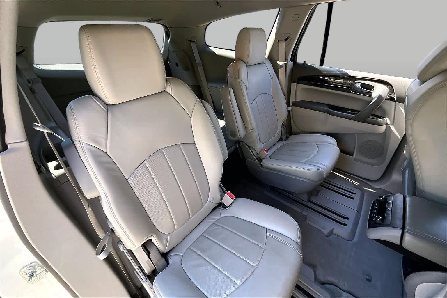 2013 Buick Enclave photo 18 of 35