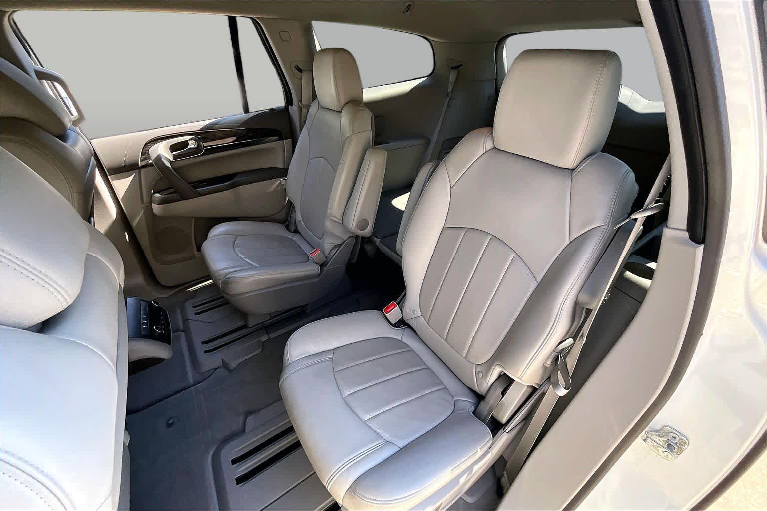 2013 Buick Enclave photo 19 of 35