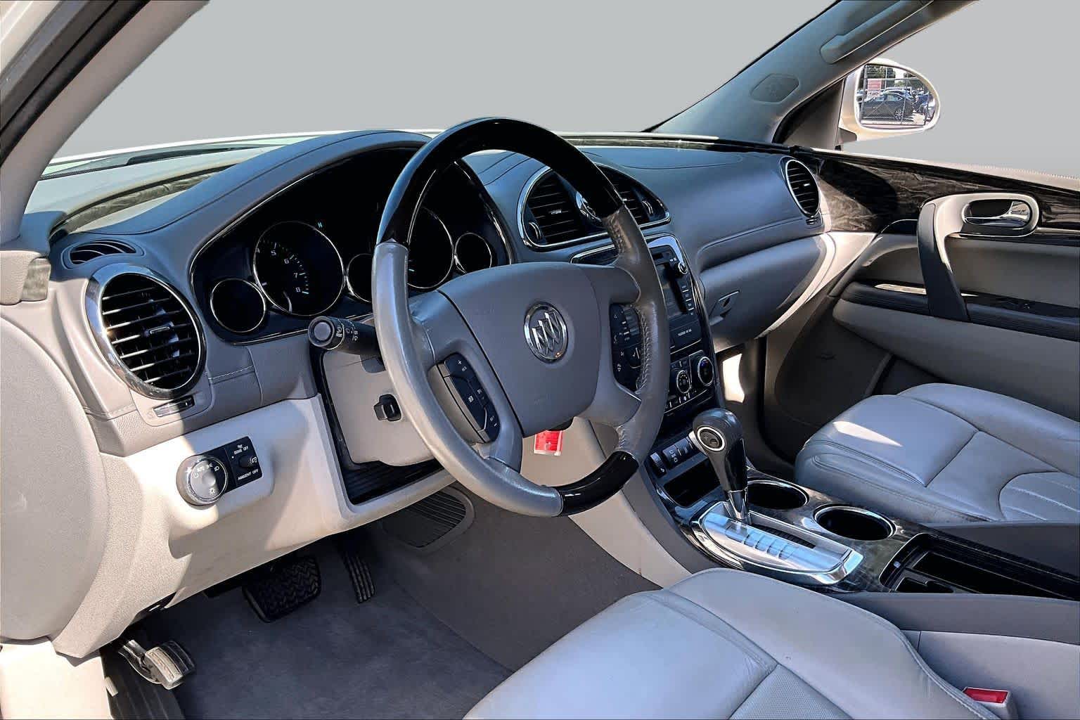 2013 Buick Enclave photo 16 of 35