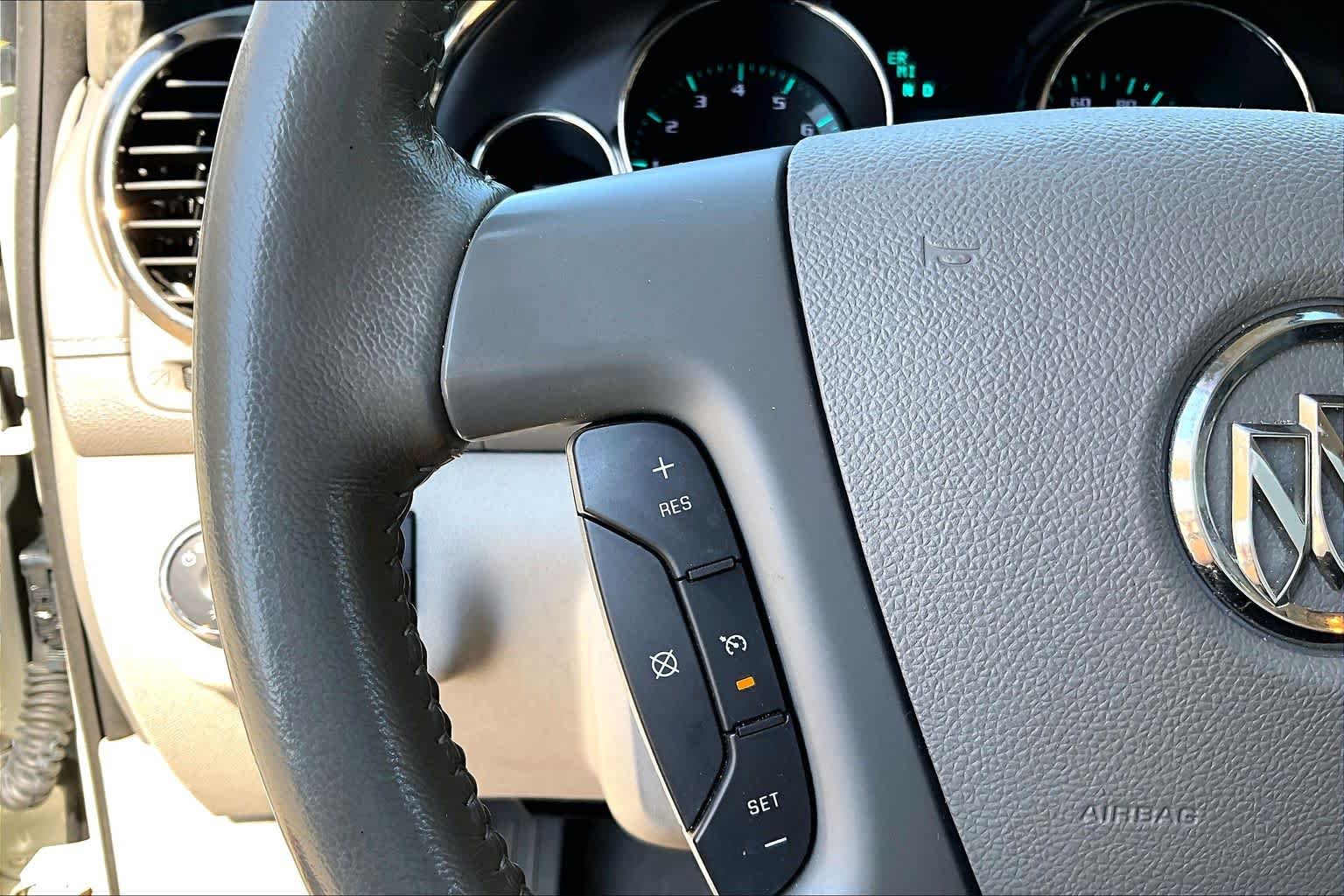 2013 Buick Enclave photo 22 of 35
