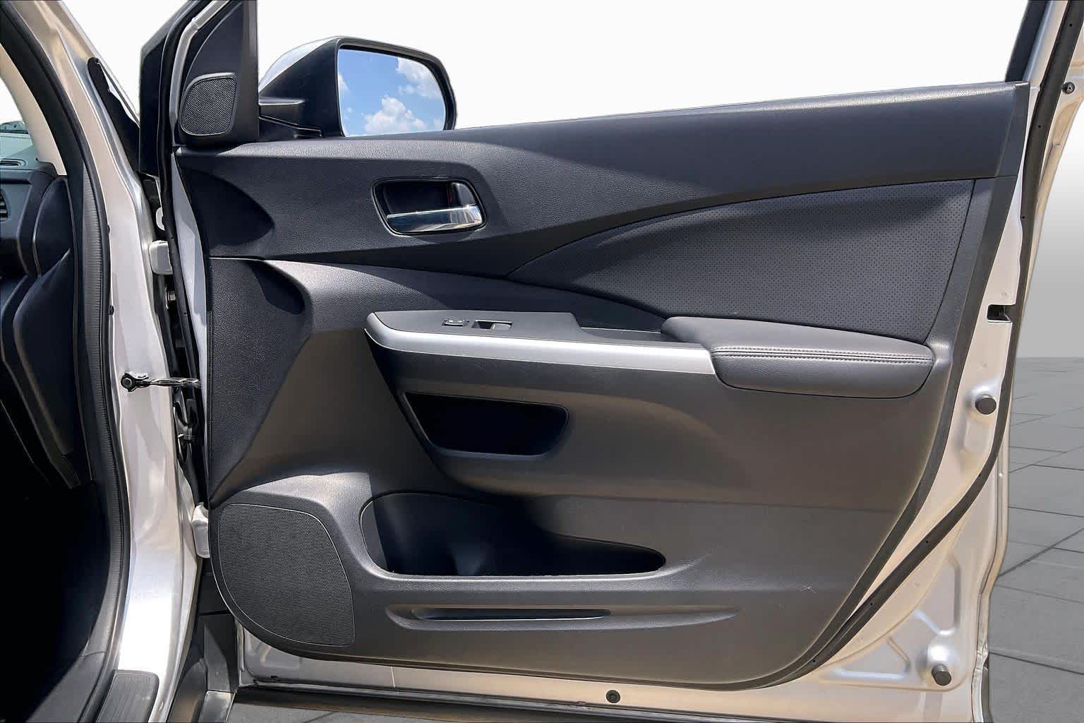 2016 Honda CR-V EX-L Alabaster Silver Metallic at HGreg Houston