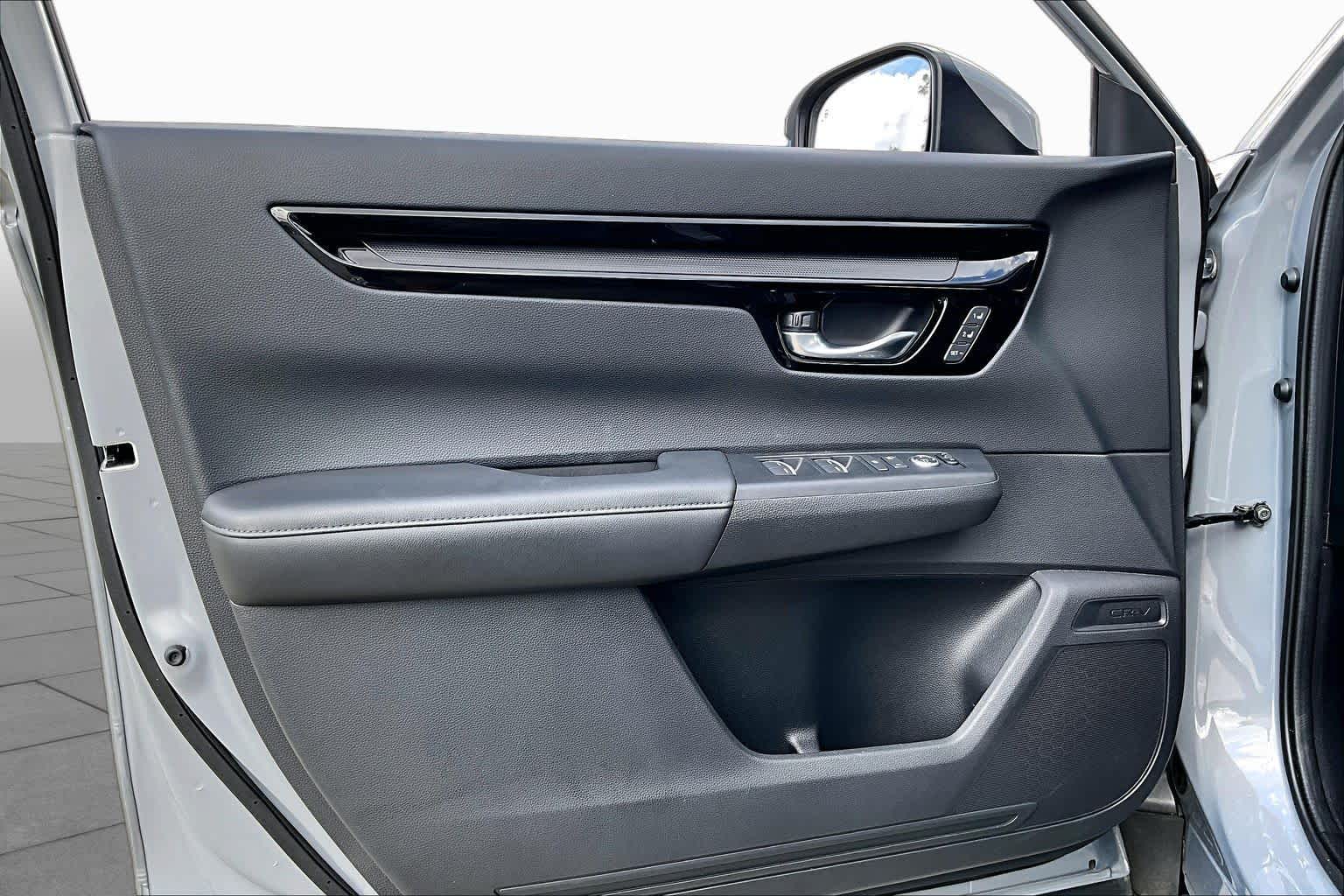 2024 Honda CR-V photo 19 of 34