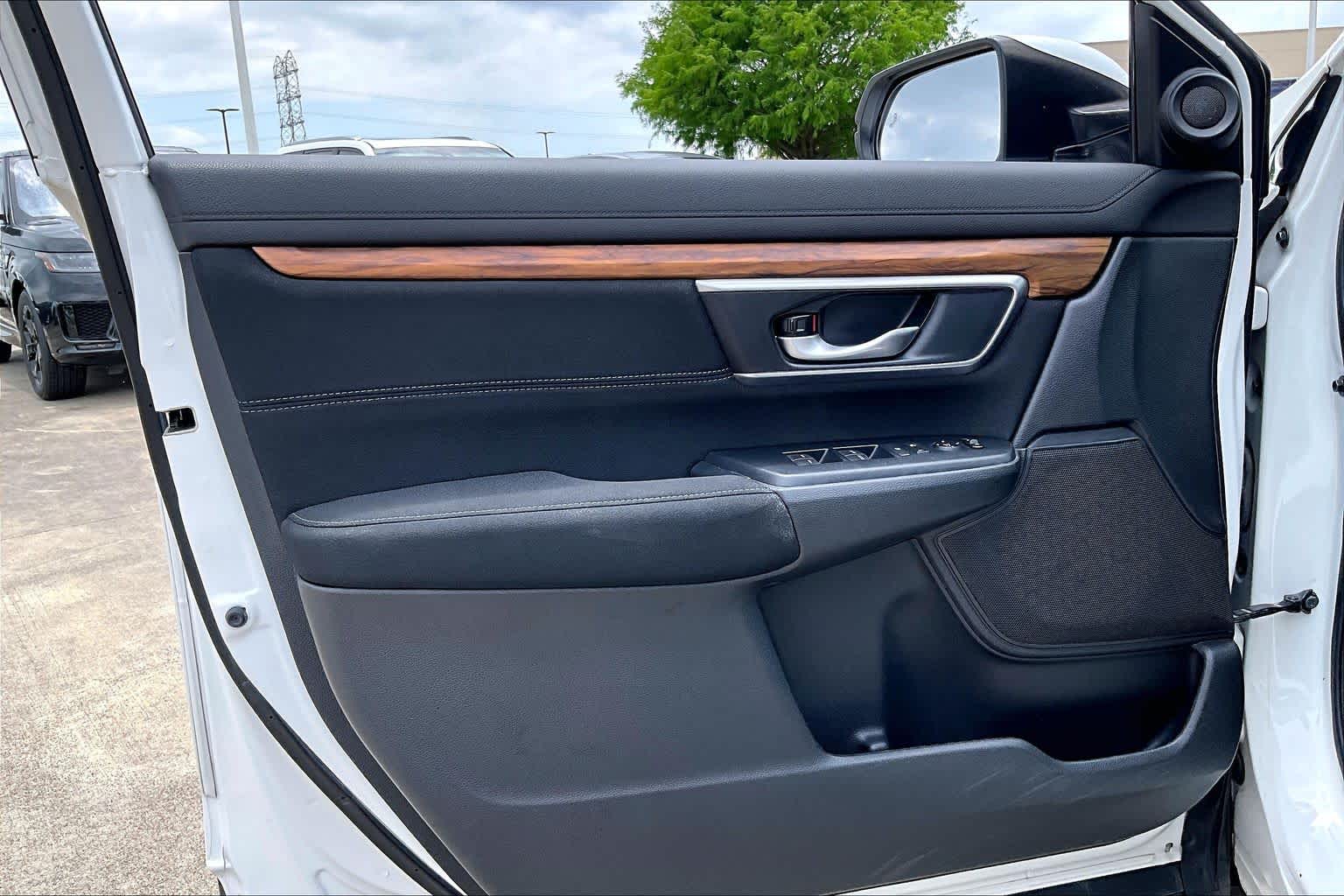 2019 Honda CR-V EX Platinum White Pearl at AutoNation USA Houston