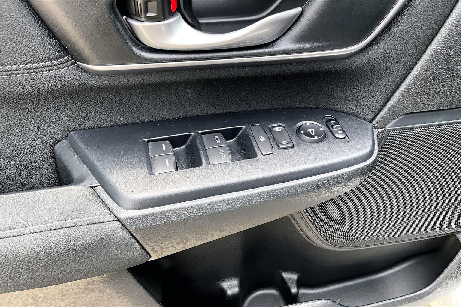 2019 Honda CR-V EX Platinum White Pearl at AutoNation USA Houston