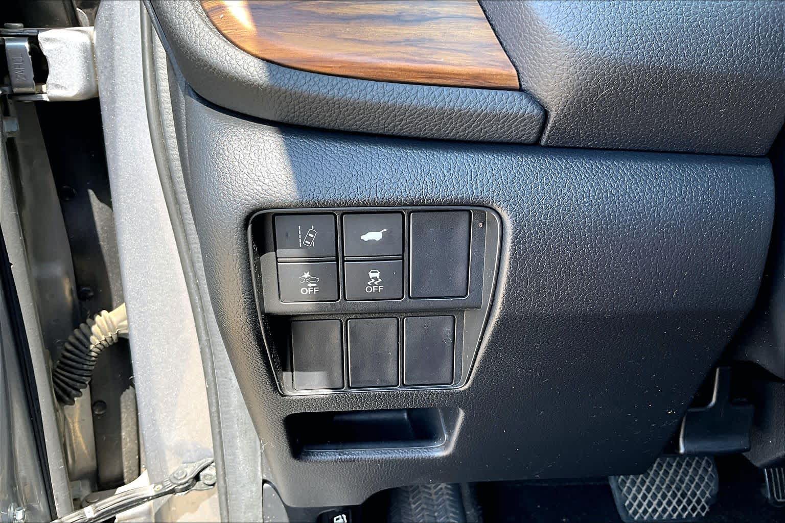 2017 Honda CR-V Touring Lunar Silver Metallic at Mac Haik CDJR North Houston