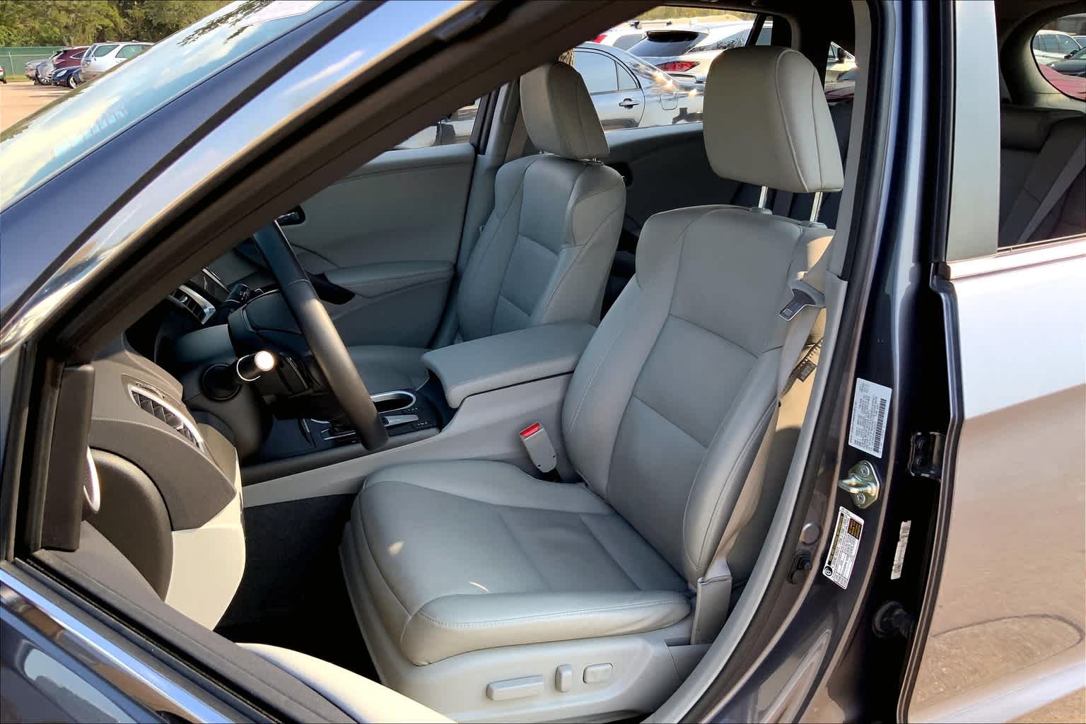 2017 Acura RDX w/Technology Pkg Lunar Silver Metallic at Sterling McCall Acura