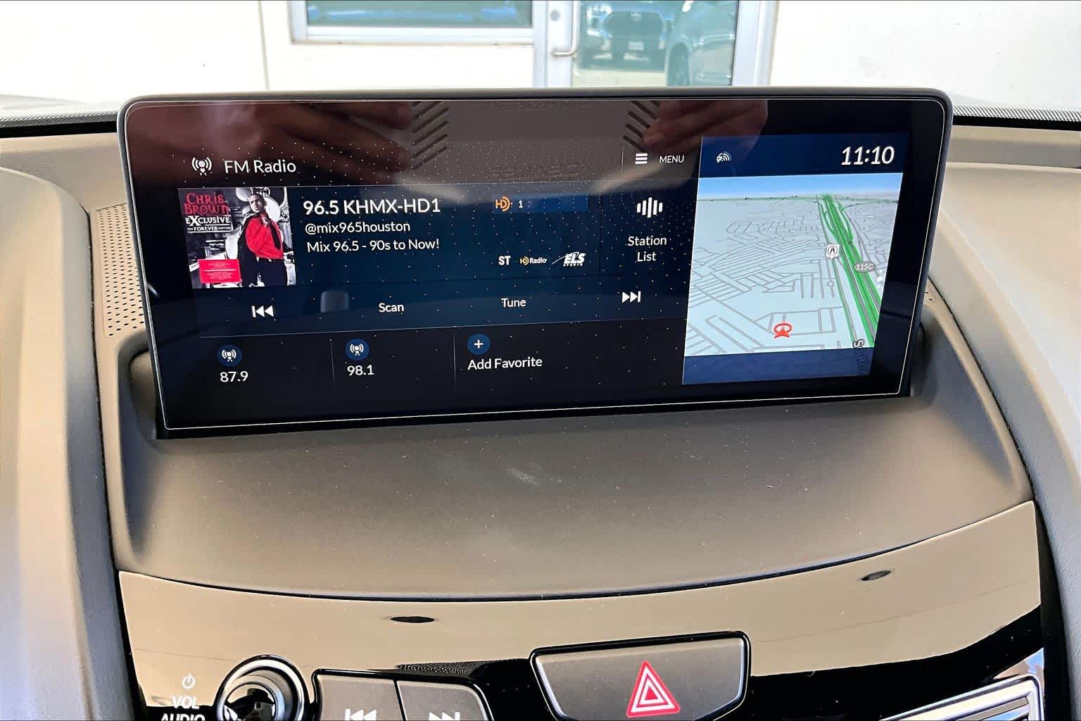 2025 Acura RDX photo 32 of 35