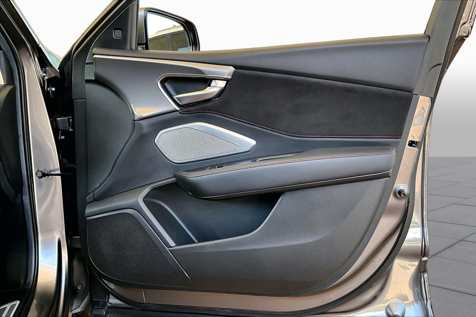 2025 Acura RDX photo 21 of 35