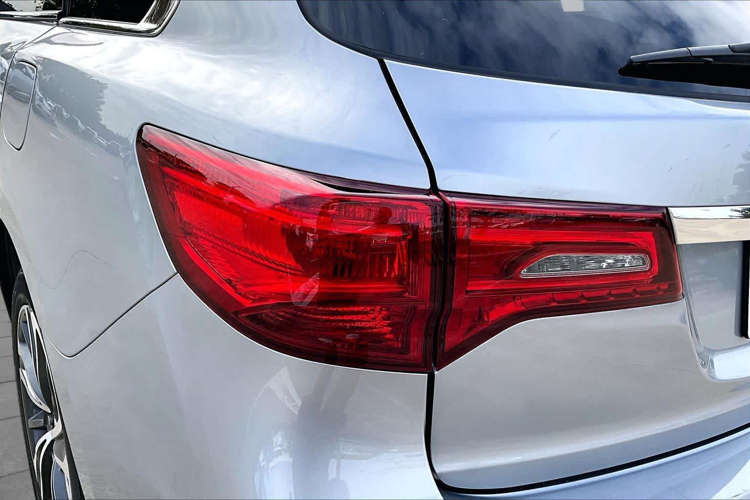 2020 Acura MDX photo 26 of 34