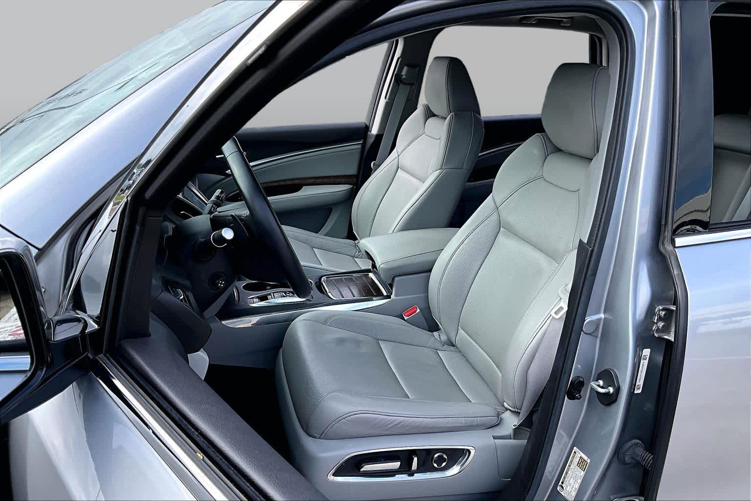 2020 Acura MDX photo 7 of 34