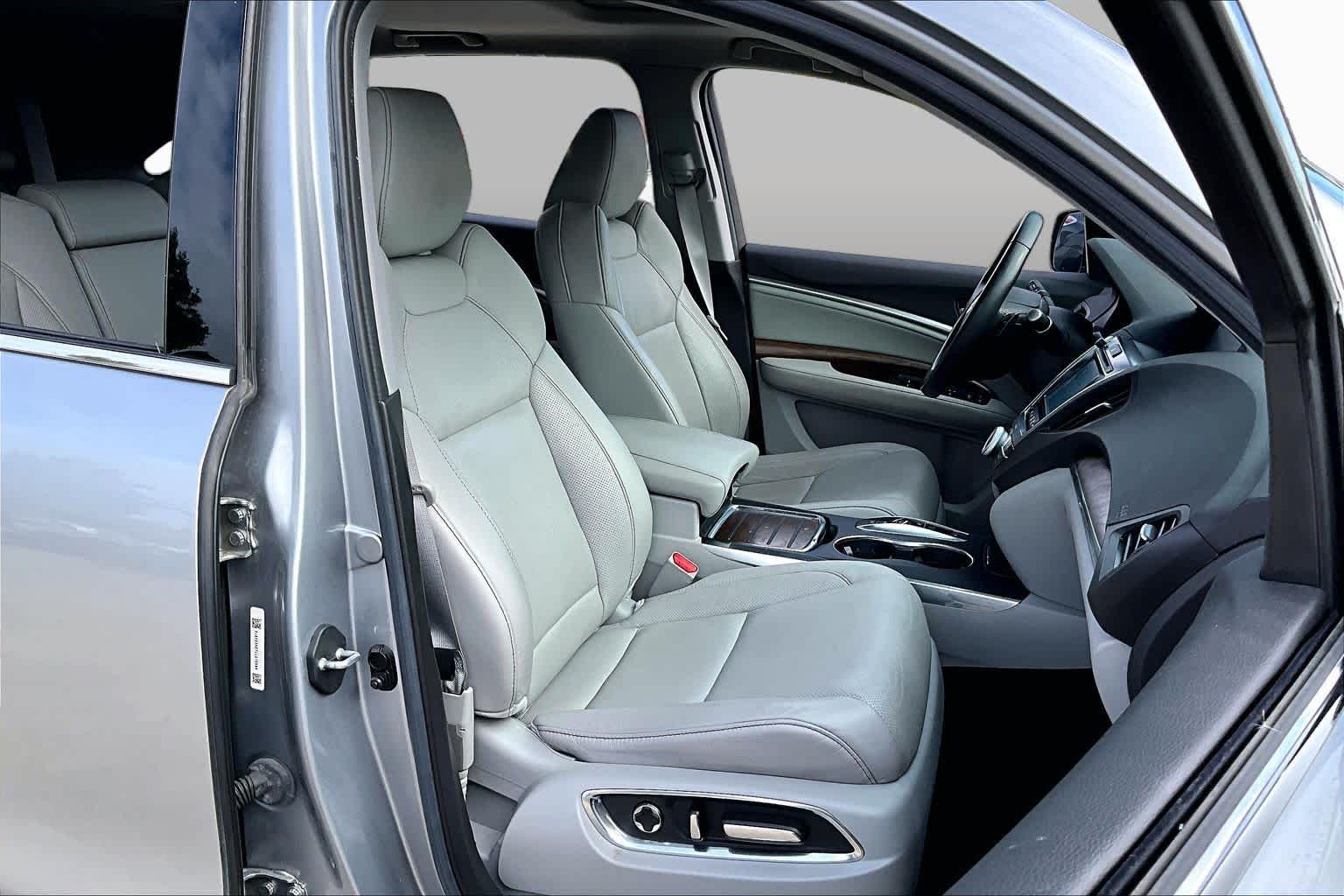 2020 Acura MDX photo 8 of 34