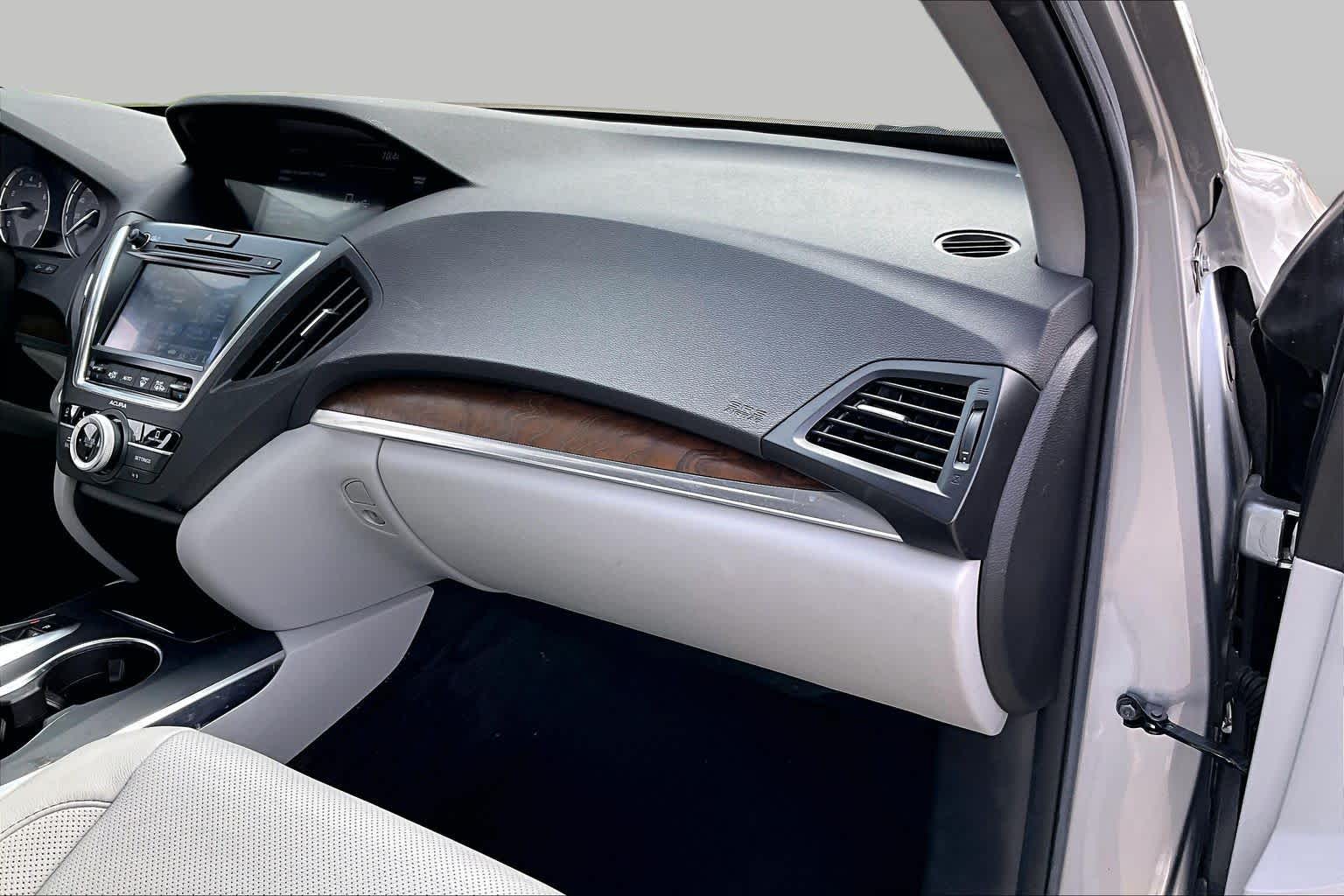 2020 Acura MDX photo 16 of 34